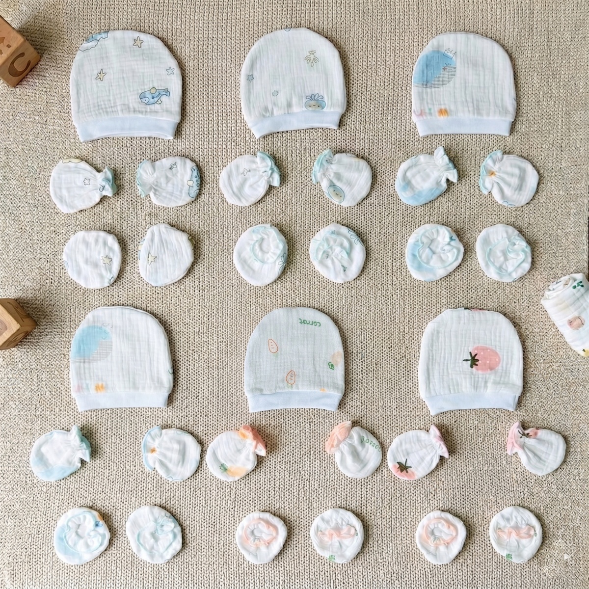 Set mũ và bao tay, bao chân nhiều họa tiết Muslin AC25 (Mẫu ngẫu nhiên) - hình 6