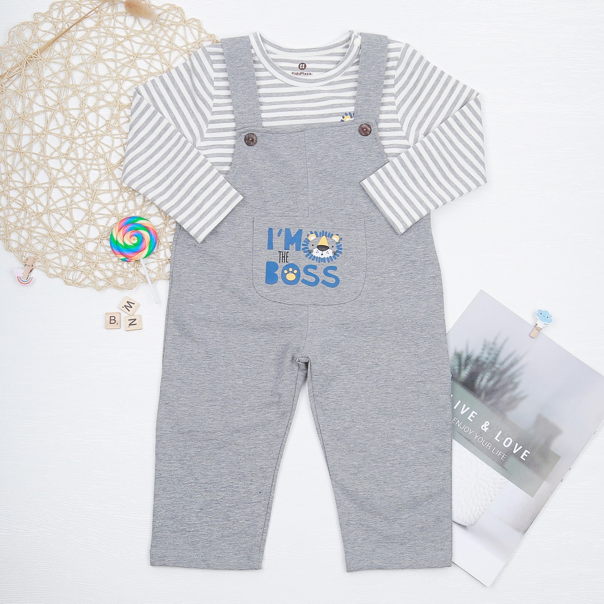 Set yếm bé trai KidsPlaza in BOSS kẻ ghi HN22T