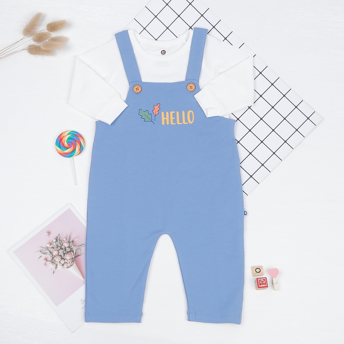 Set yếm bé trai KidsPlaza in HELLO HN22T (Trắng xanh)