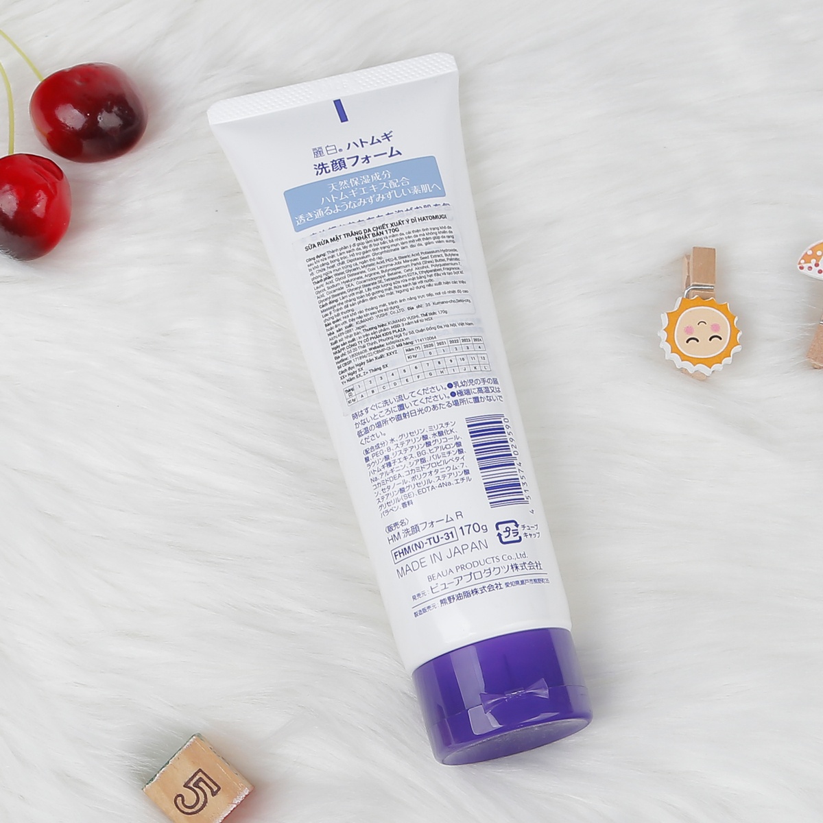Sữa rửa mặt trắng da Hatomugi chiết xuất Ý Dĩ 170g - mặt trái