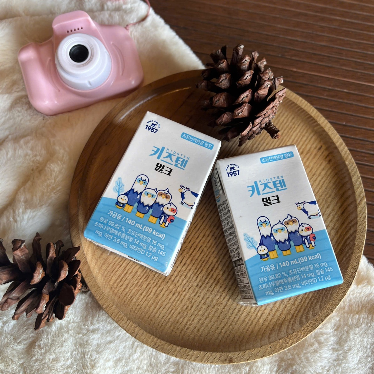 Sữa tươi đạm sữa non Kidsten hộp 140ml (12m+) - góc nghiêng