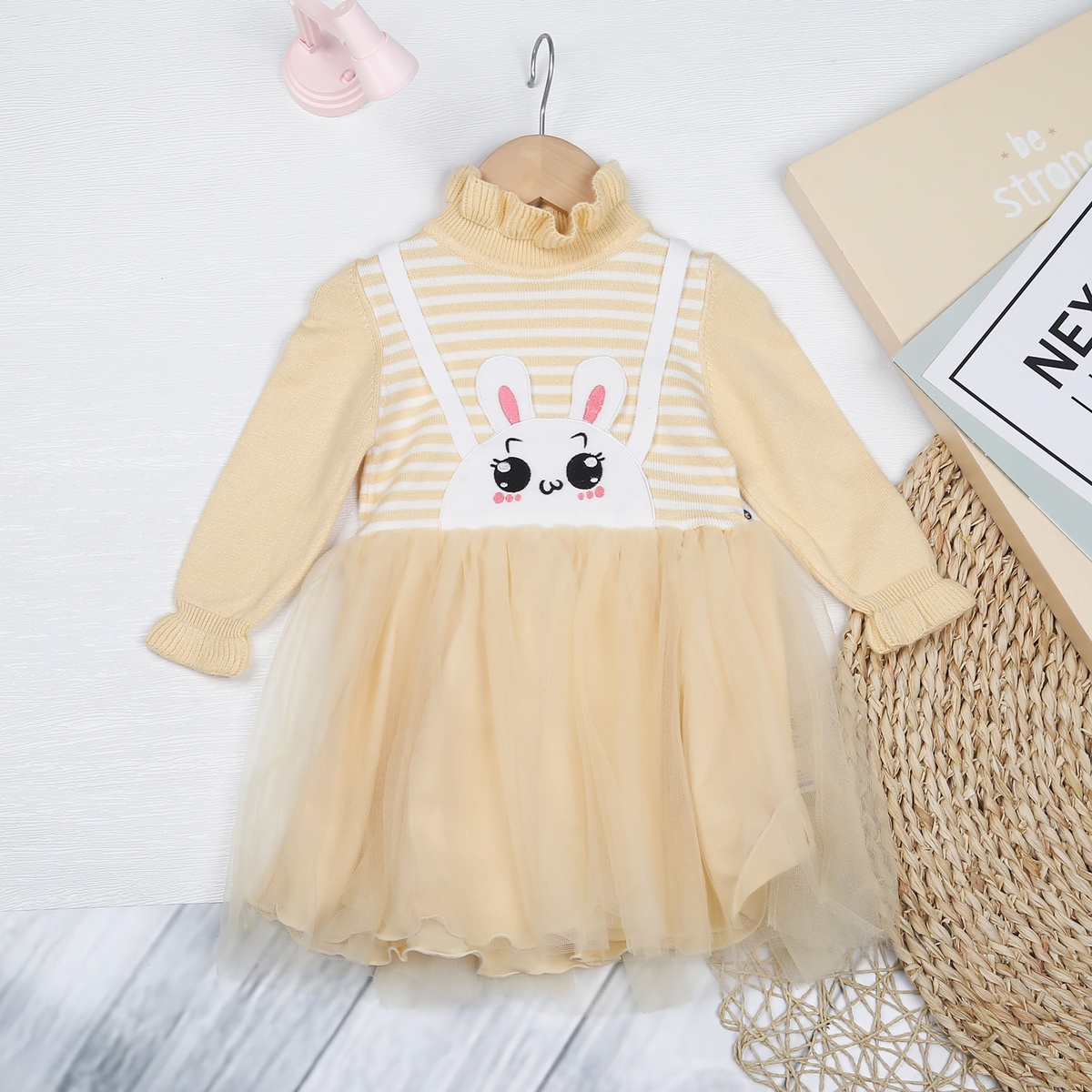 Váy len dài tay KidsPlaza in hình thỏ HN23D (Be)