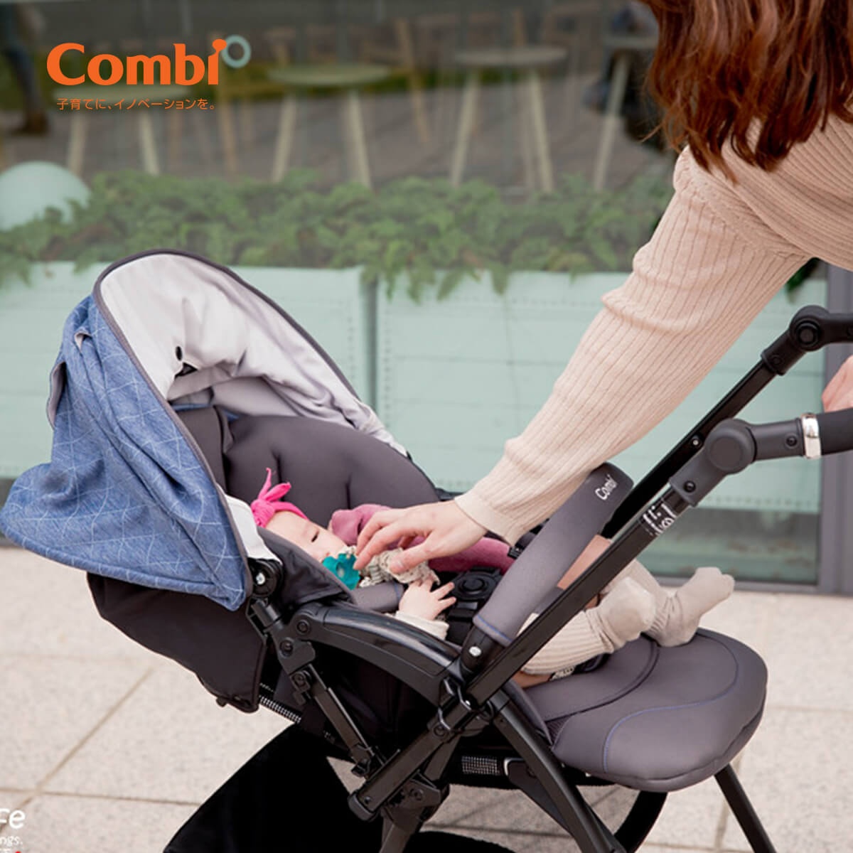 Xe đẩy Combi CrossGo 4 bánh quay tự động (Kẻ Ghi) - hình 7
