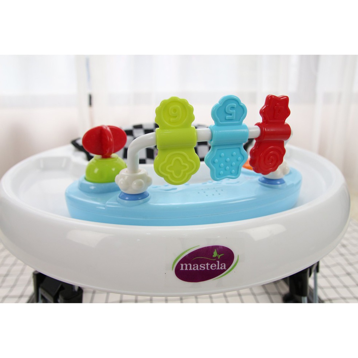 Xe tập đi Mastela W2002 có đồ chơi (Trắng Đen) - mặt trái