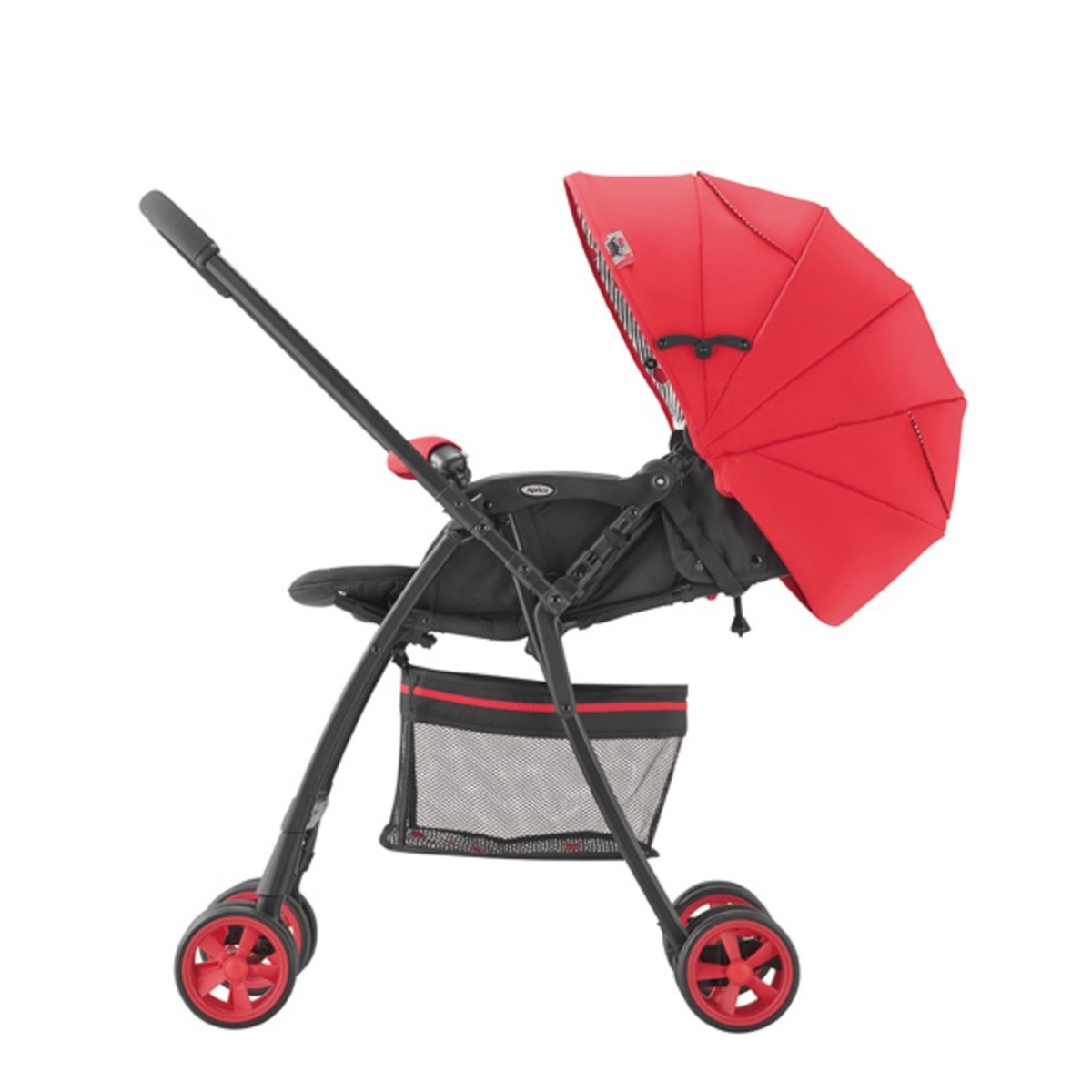 Xe đẩy Aprica Flyle Red Us Model màu đỏ  - mặt trái
