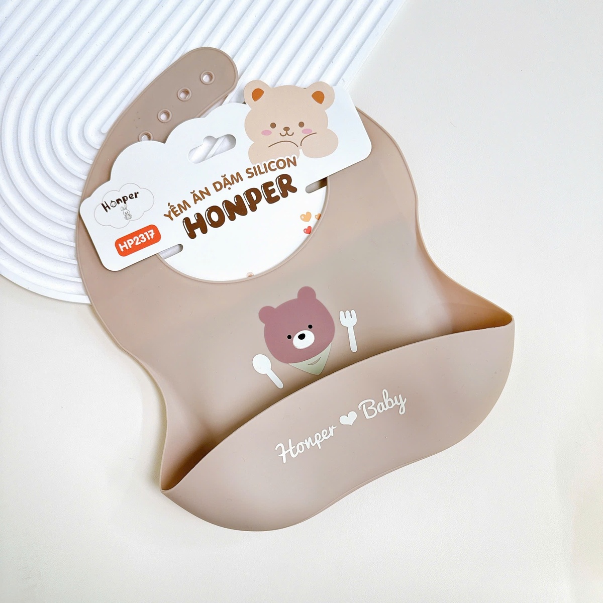 Yếm ăn dặm silicone cho bé Honper HP2317 (Mẫu ngẫu nhiên) - góc nghiêng