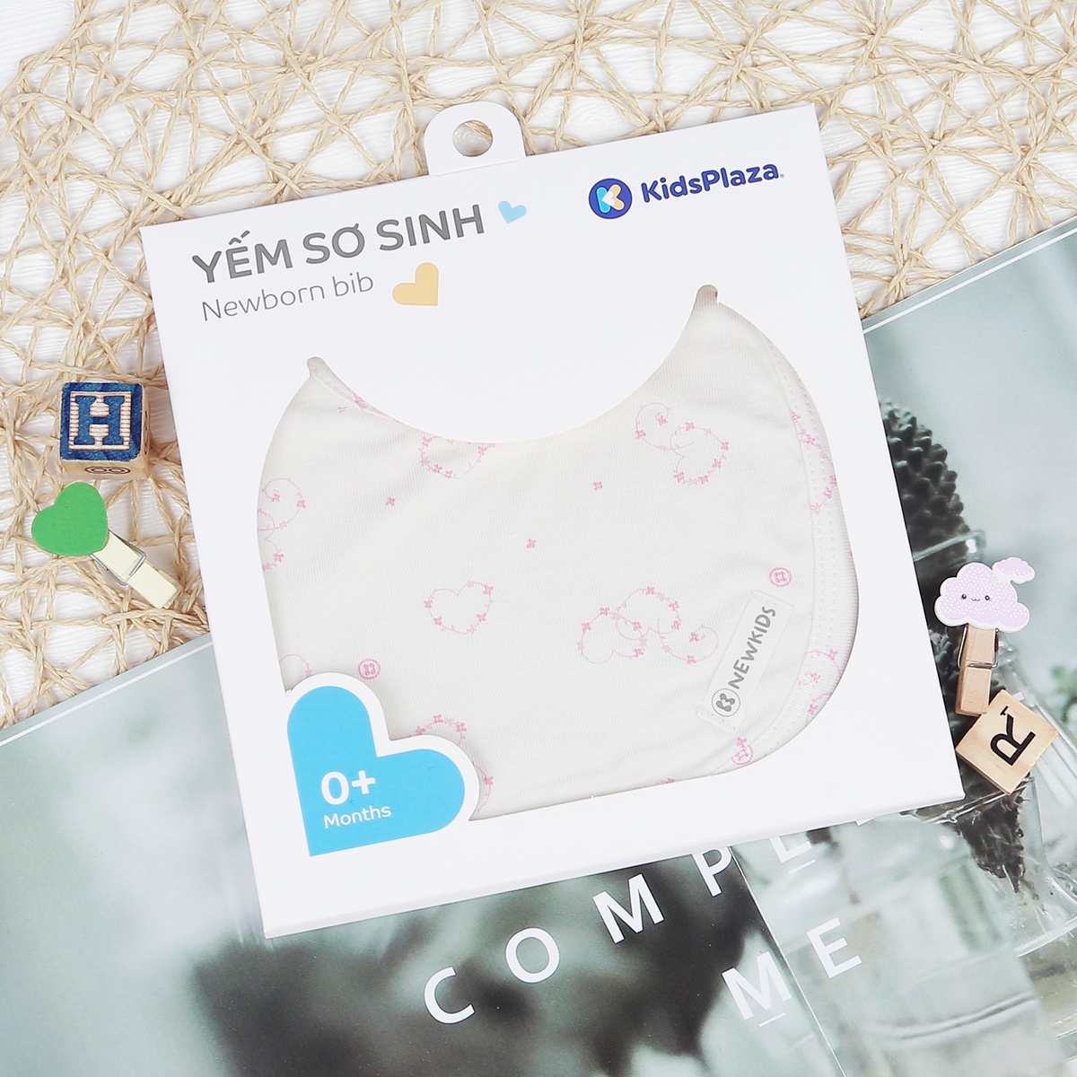 Yếm tròn bé gái Otis hoạ tiết hình tim KidsPlaza ND22T
