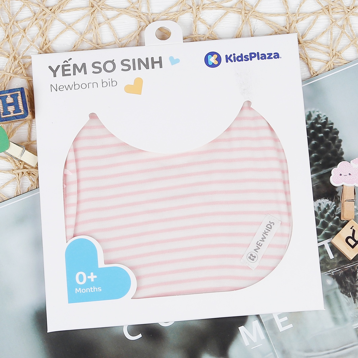 Yếm tròn bé gái Otis kẻ trắng hồng KidsPlaza ND22T