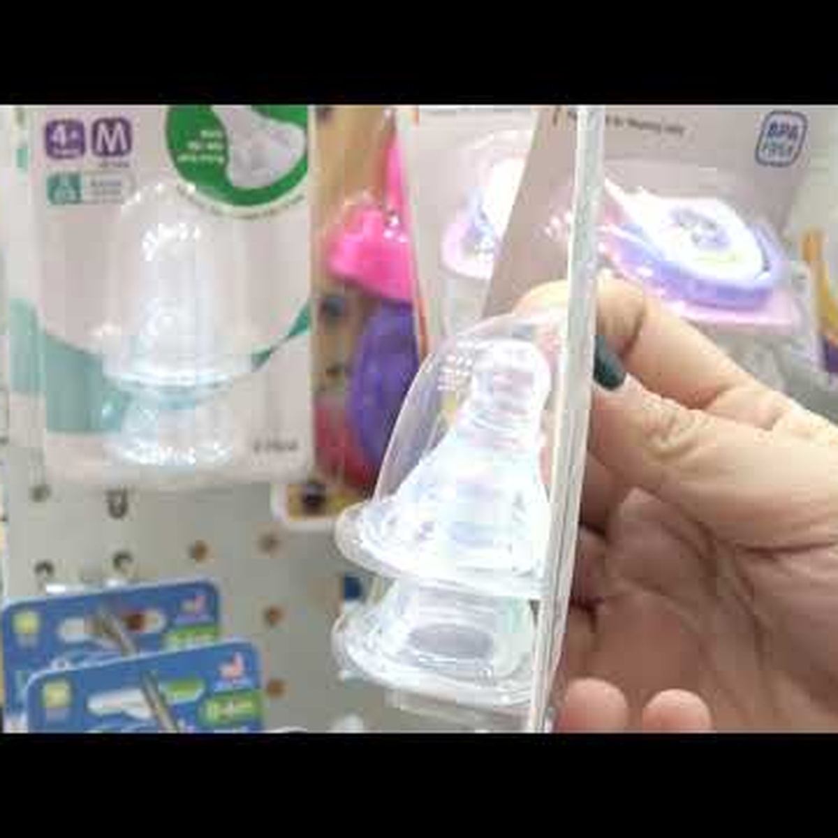 Núm ty Pigeon Nhật Silicone cổ hẹp size Y cho bé 6M+ - video
