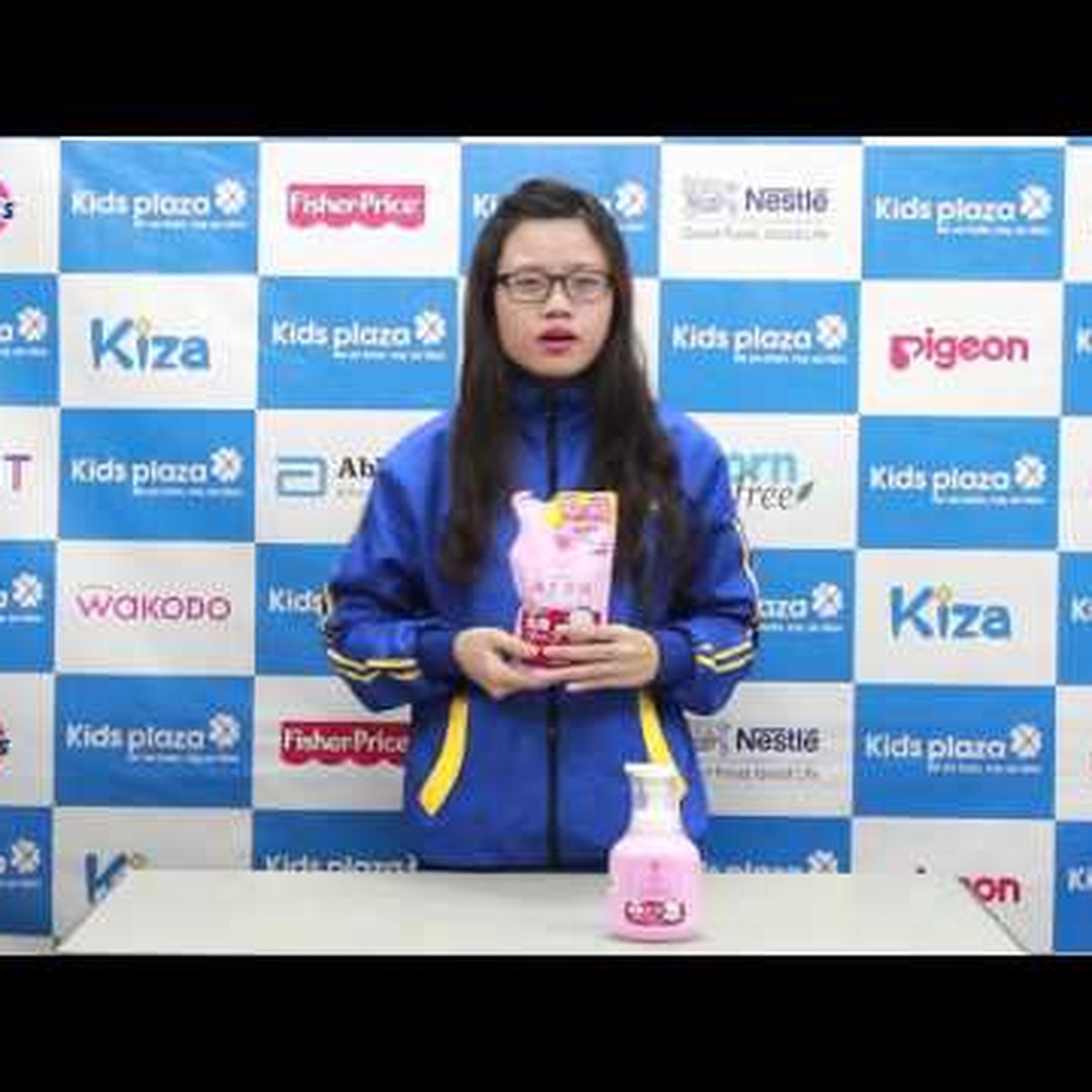 Sữa tắm gội Arau Baby 450ml - video