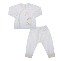 Bộ quần áo dài tay cài lệch KidsPlaza sọc in 3 cá TT25H (Trắng)