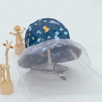 Mũ vành bé trai phủ voan Kidsplaza in khủng long DN26 (Xanh dương)