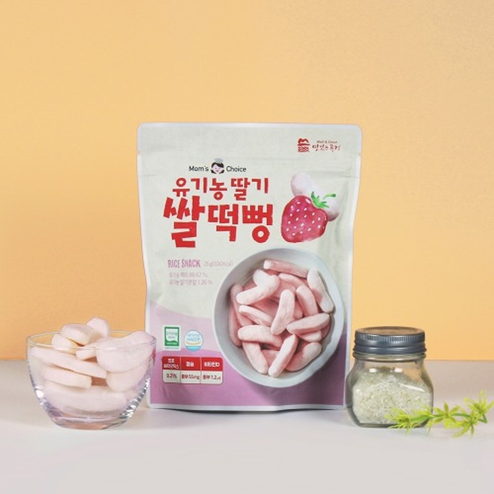 Bánh gạo hữu cơ Mom's Choice vị dâu 6m+mặt trái