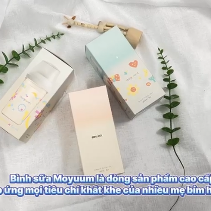 Bình sữa Moyuum Mov.aa cổ rộng thế hệ mới họa tiết 250ml (Màu trắng) - video
