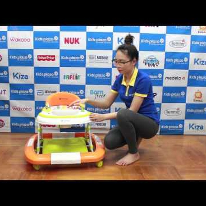 Xe tập đi tròn Mamago Walker màu xanh có nhạc và bàn ăn - video