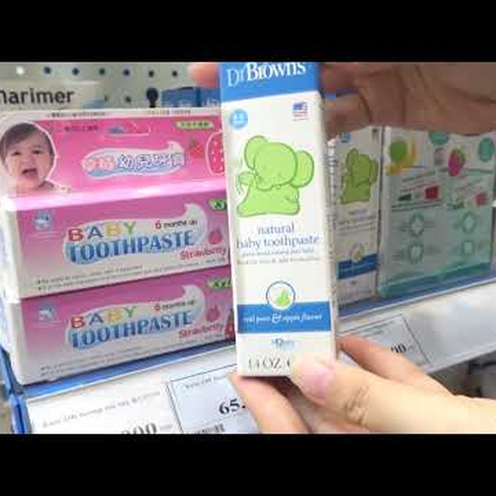 Kem đánh răng Organic Dr Brown vị táo cho bé từ 0 đến 3 tuổi - video