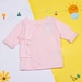 Áo sơ sinh buộc dây cài chéo tay dài Mamago vivian K19 (Hồng) - mặt trước
