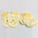 Set bao tay chân KidsPlaza Otis gấu ND25H (Vàng nhạt) - mặt trước
