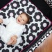 Nôi cũi siêu nhẹ 3 tầng Evenflo Portable BabySuite 300 Playard - góc nghiêng