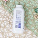 Phấn rôm Babi Mild Bioganik xanh 180ml  - mặt trái