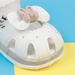 Sandal bé gái đính tai thỏ AC22H trắng - mặt trái