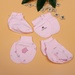 Set bao tay bao chân cho bé Mamago in hình chú heo NĐ19 - mặt trái