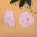 Set bao tay bao chân cho bé Mamago in hình chú heo NĐ19 - mặt trước