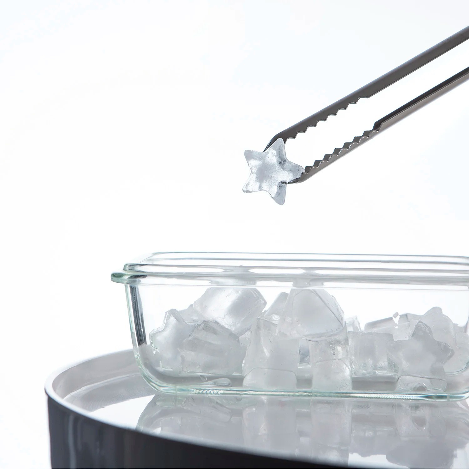 Khay đá Kari 21 viên có nắp và khay dùng