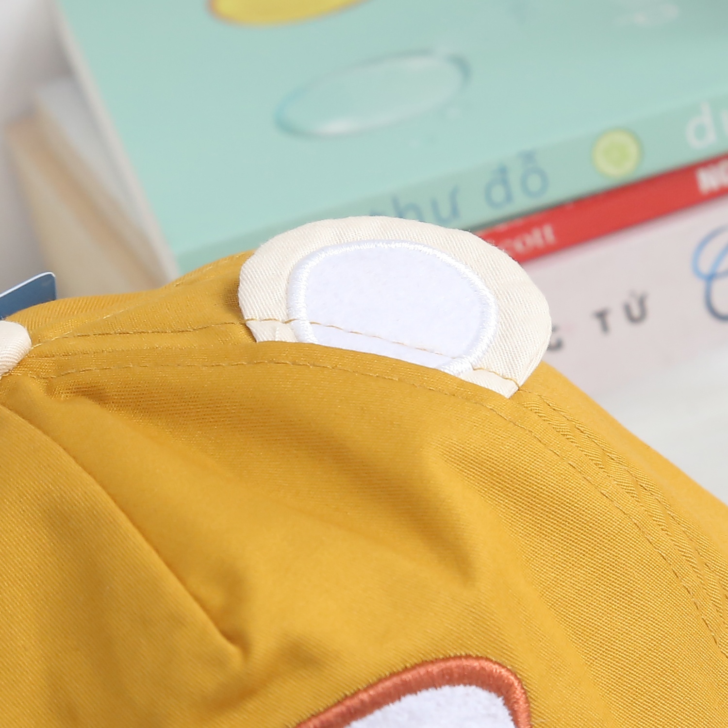 Mũ lưỡi trai phủ voan in hình bánh mì KidsPlaza DN24H (Màu nâu)