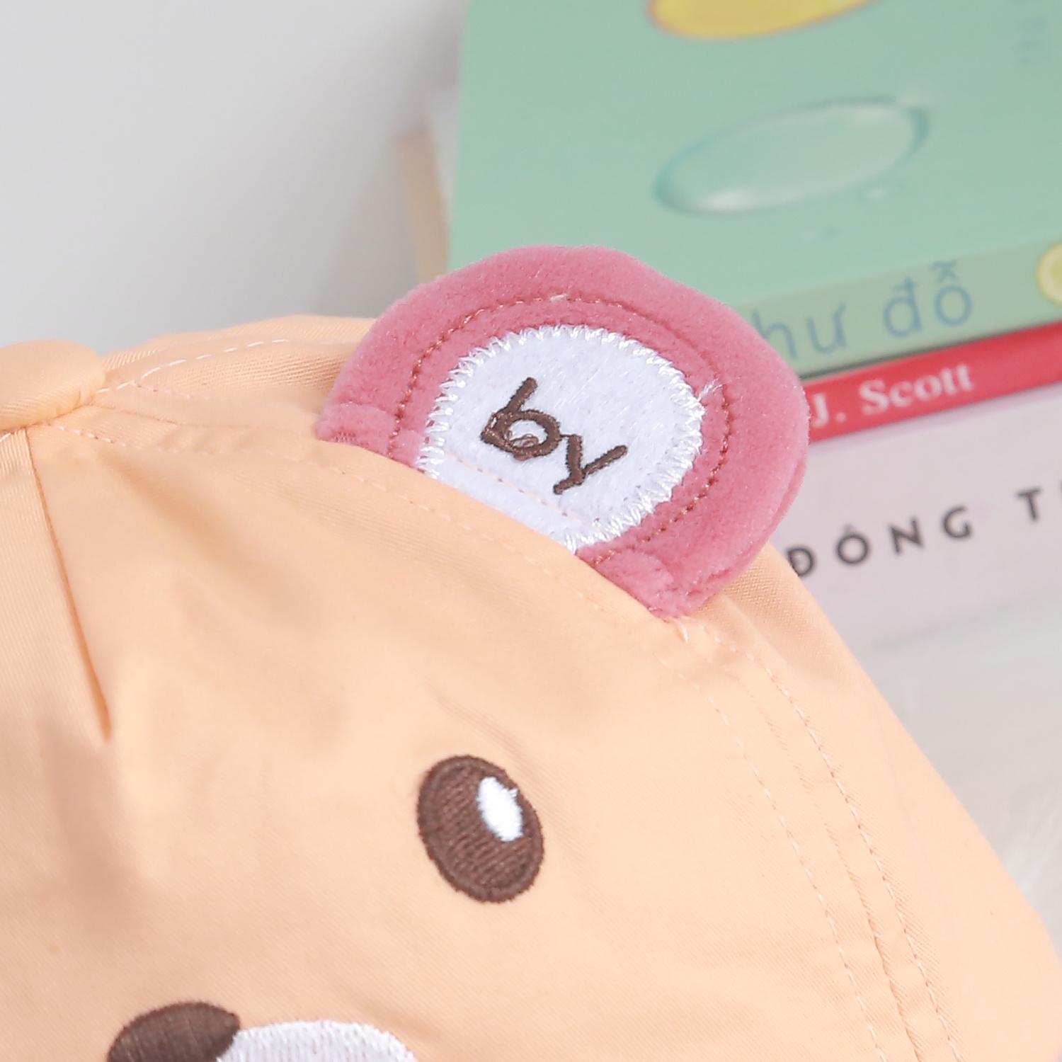 Mũ lưỡi trai phủ voan in hình gấu KidsPlaza DN24H (Màu cam)