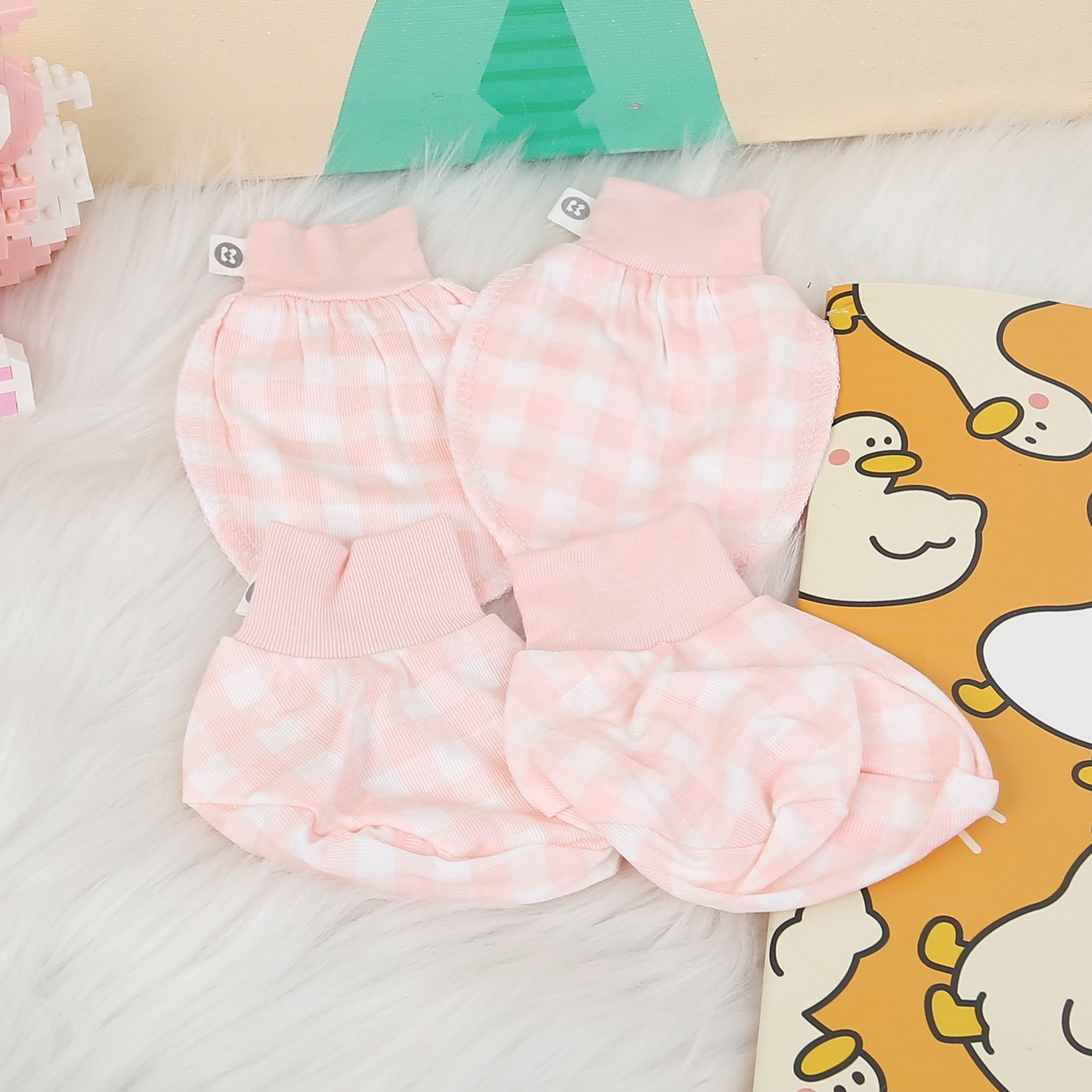 Set bao tay, bao chân KidsPlaza Otis ND24H kẻ vuông (Hồng)