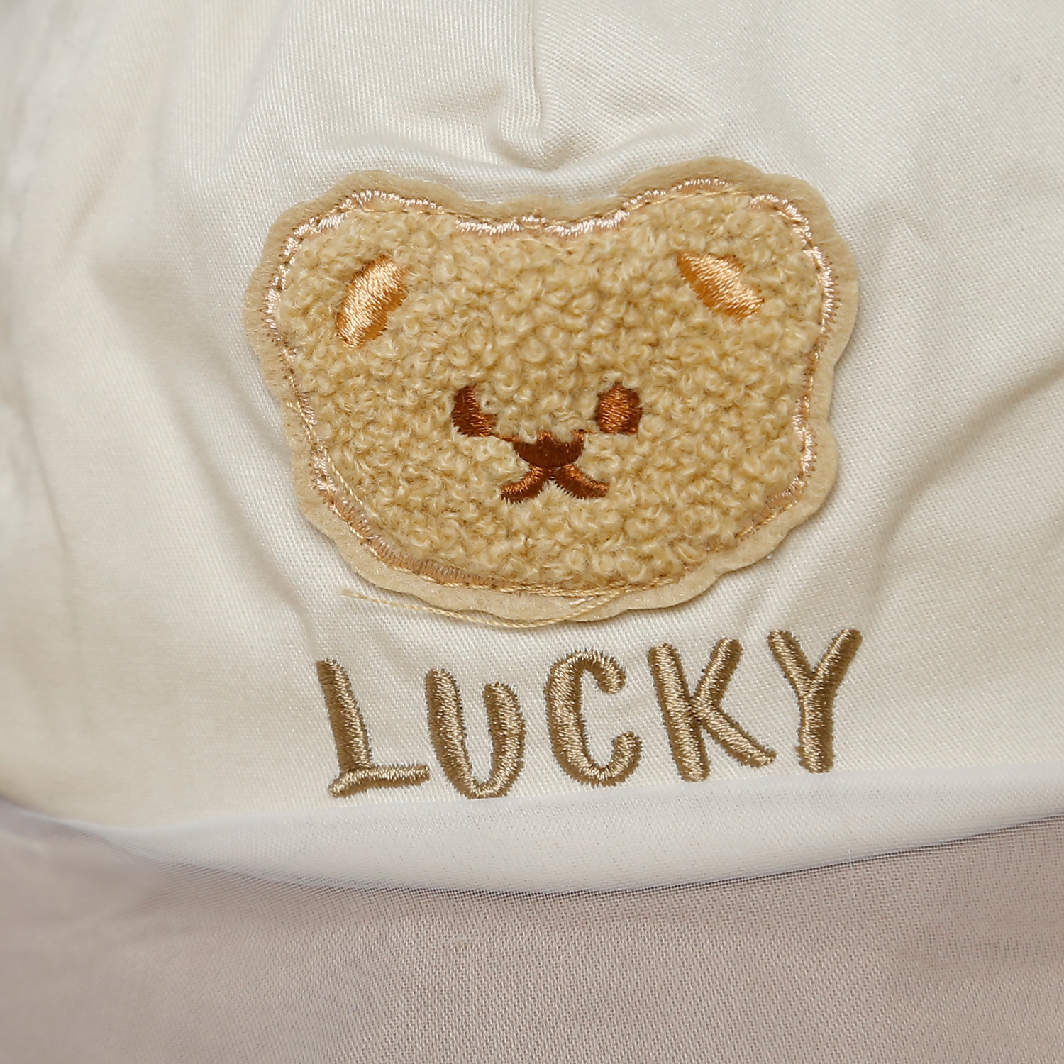 Mũ lưỡi  phủ voan in hình gấu Kidsplaza