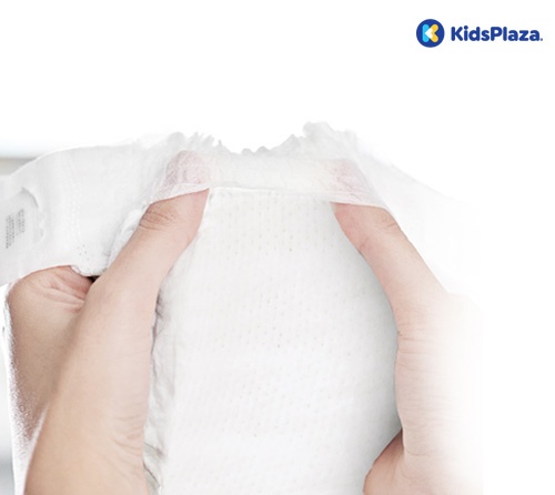 Bỉm - Tã dán Huggies Size S 80 miếng (Cho bé từ 4-8kg) hình 4