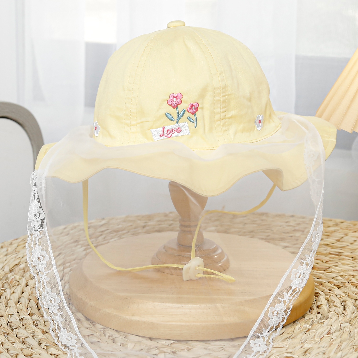 Mũ vành bé gái phủ voan Kidsplaza thêu hoa DN25 (Màu vàng) hình 1