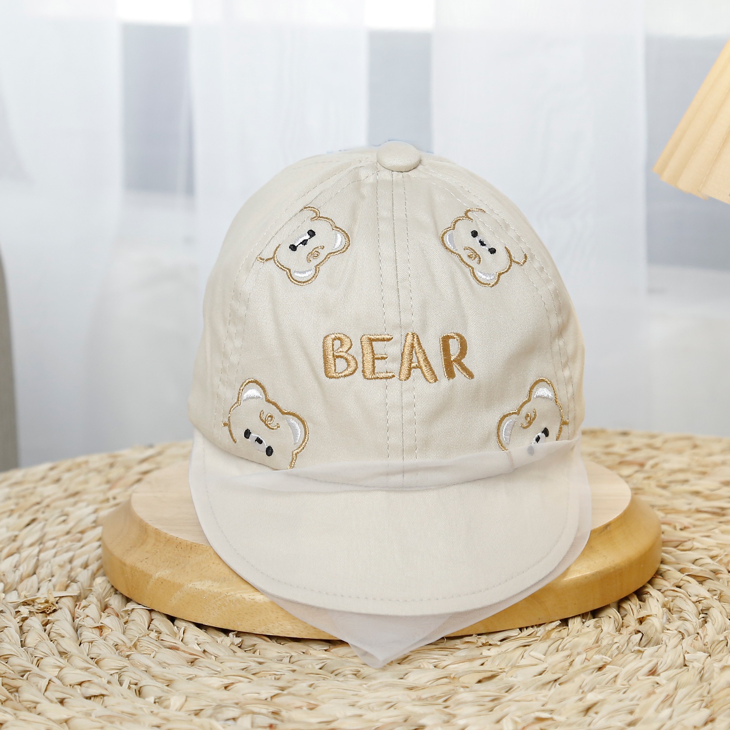 Mũ lưỡi trai phủ voan Kidsplaza thêu bear DN25 (Màu be)