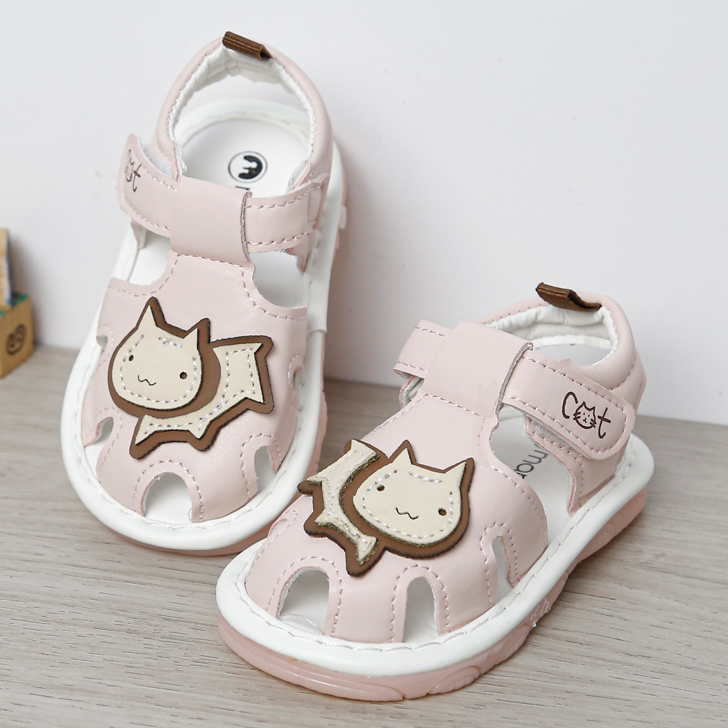 Dép sandal tập đi kèn Mamago 25MS10 Cat (Hồng)