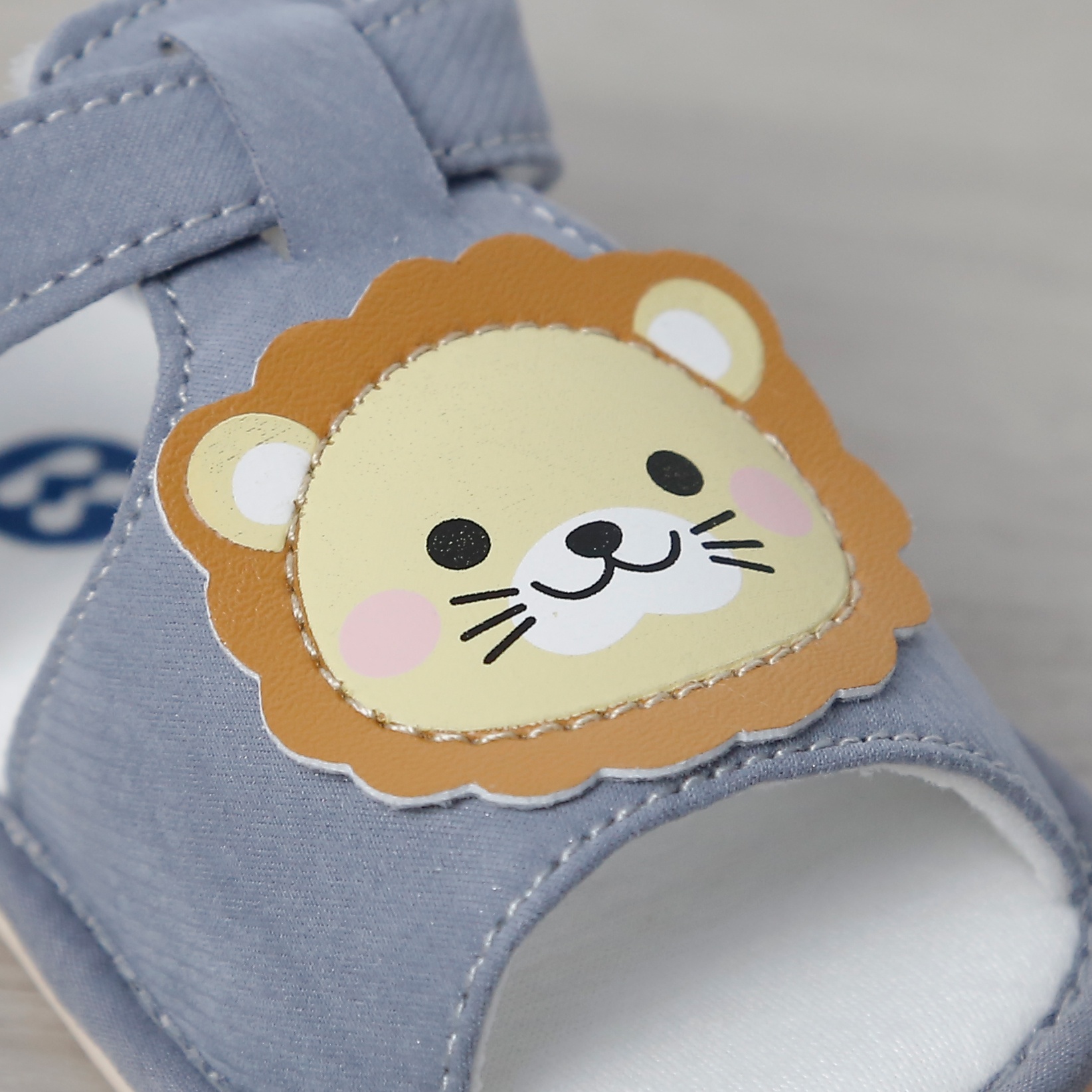 Dép sandal tập đi KidsPlaza đính sư tử 25K-S10 (Xanh)