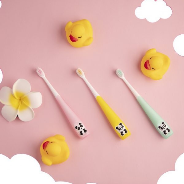 Bàn chải đánh răng Ion-Panda dành cho bé 2-8Y (Màu ngẫu nhiên) hình 2