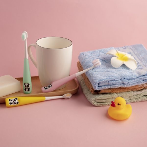 Bàn chải đánh răng Ion-Panda dành cho bé 2-8Y (Màu ngẫu nhiên) hình 3
