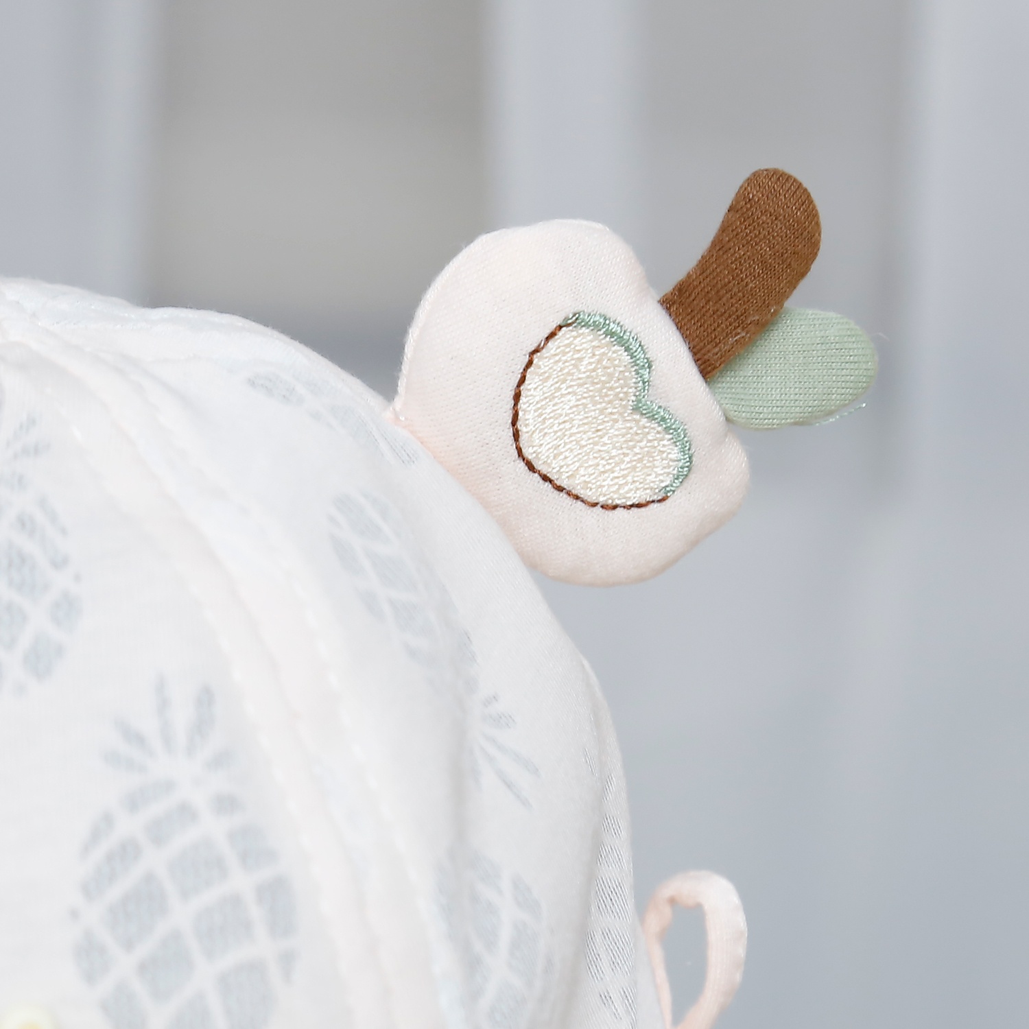 Mũ thời trang KidsPlaza gấu và dứa 25K-H04 Size 48 (Hồng)