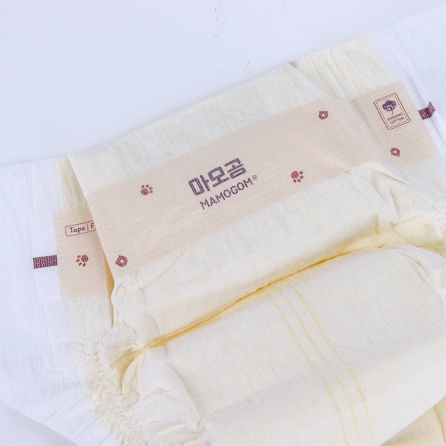 Bỉm - Tã dán Mamogom Premium size M với lõi kép thấm hút gấp 20 lần