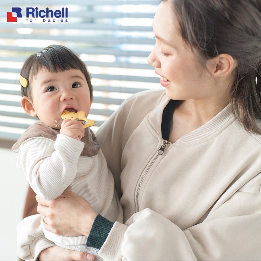 Bàn chải bước 1 Richell RC20107 (3M+) hình 3