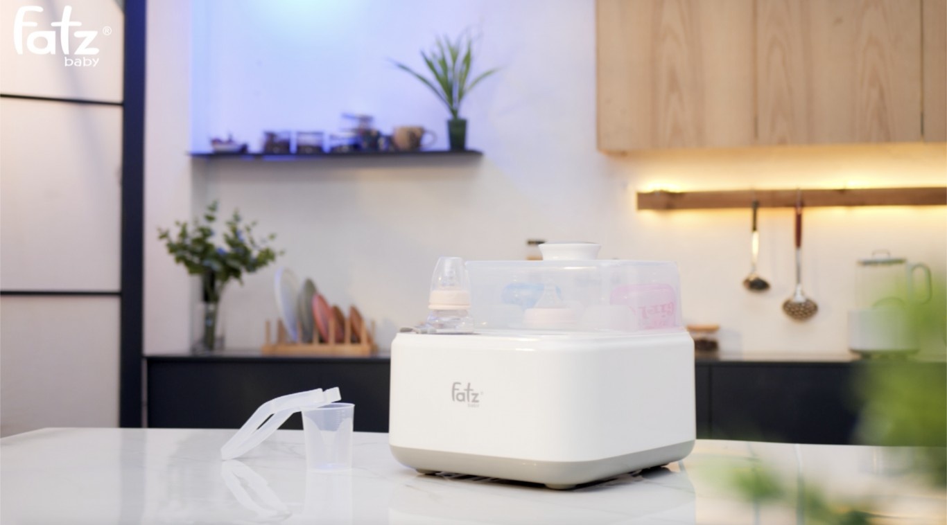 Máy tiệt trùng sấy khô hâm sữa điện tử Fatzbaby FB4320SJ hình 1