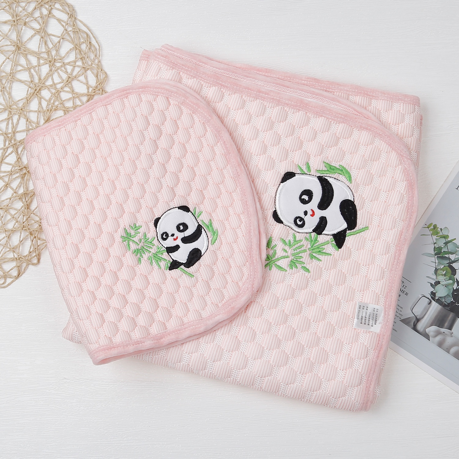 Chiếu điều hòa in hình gấu trúc AC22 (Hồng) hình 1