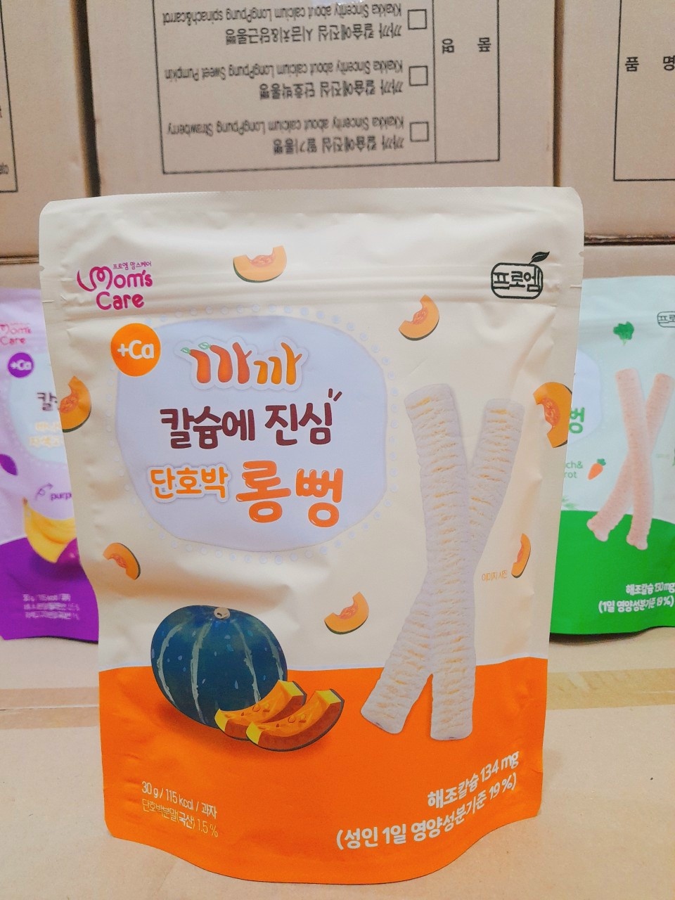 Bánh gạo canxi thanh dài MOM'S CARE vị bí ngô 