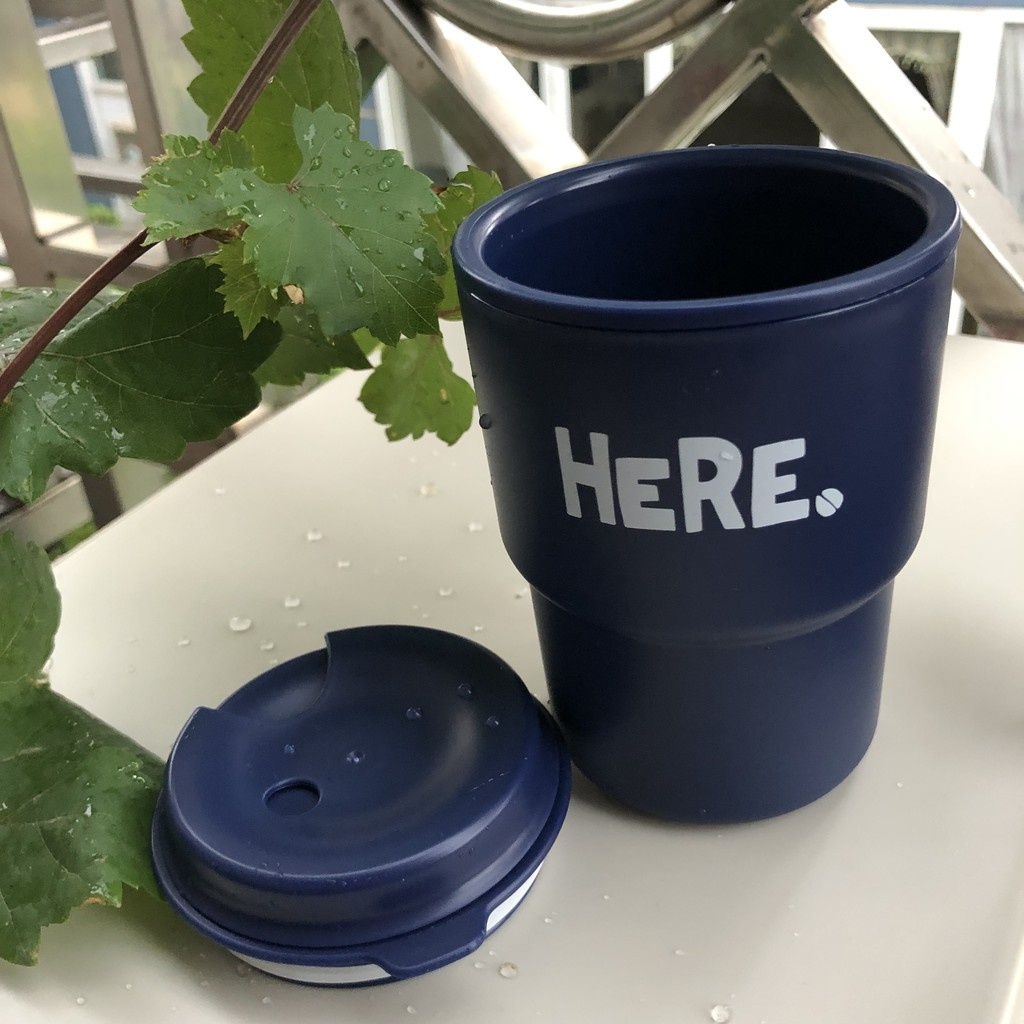 Cốc uống nước có nắp xoay KBN (Xanh Navy) hình 1