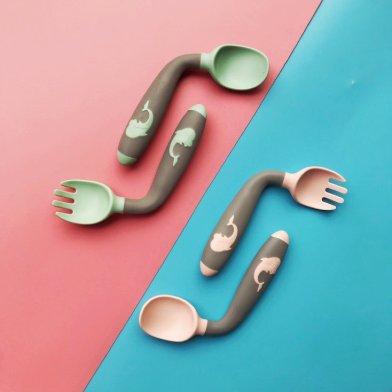 Bộ thìa dĩa cho bé tập ăn AC (Màu ngẫu nhiên) hình 5