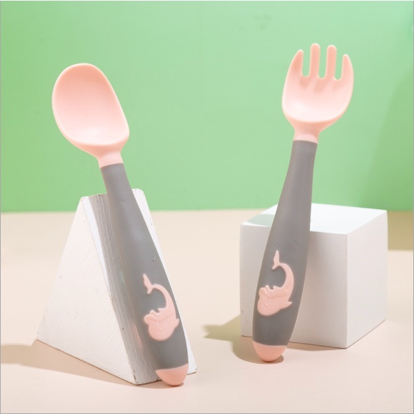 Bộ thìa dĩa cho bé tập ăn AC (Màu ngẫu nhiên) hình 4