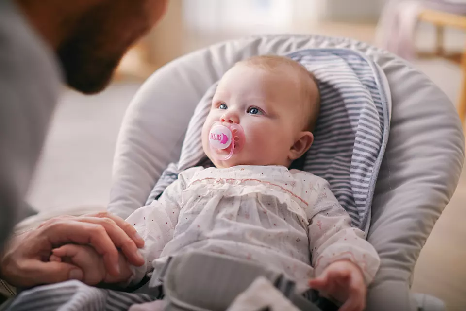 Ty ngậm Philips Avent SCF527/01 cho bé 0-6M - Màu hồng hình 4