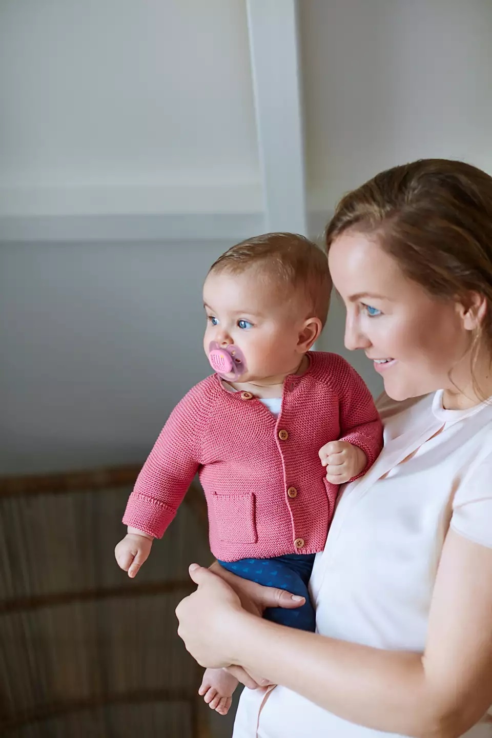 Ty ngậm Philips Avent SCF529/01 cho bé 6-18M - Màu hồng hình 2